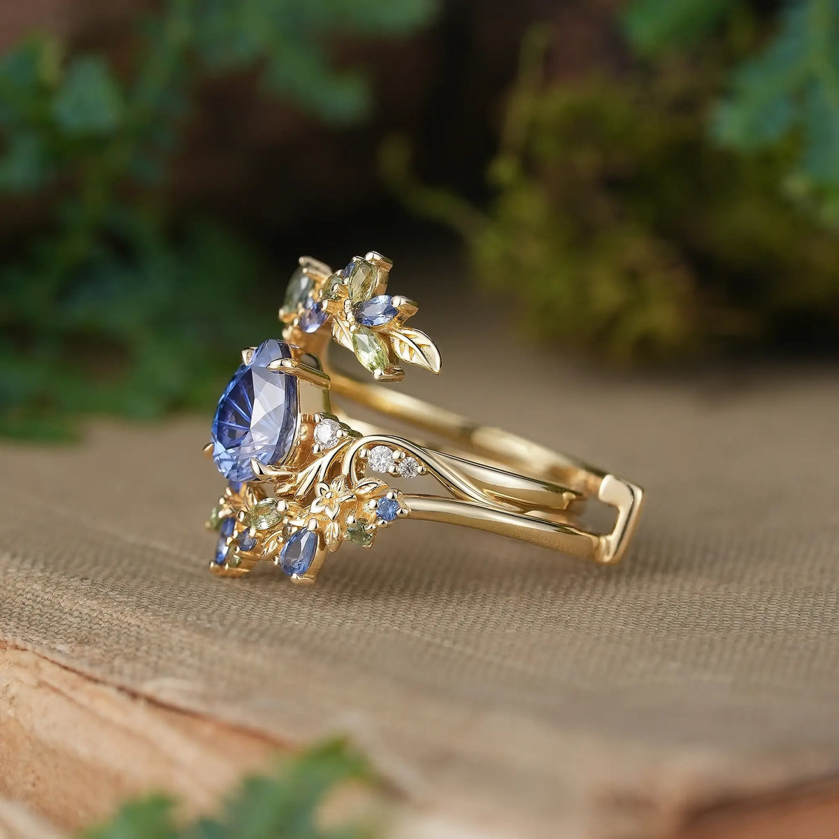 EverBloom™ Blue Crystal Floral Ring – The Gift She’ll Remember