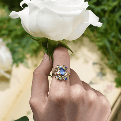 EverBloom™ Blue Crystal Floral Ring – The Gift She’ll Remember
