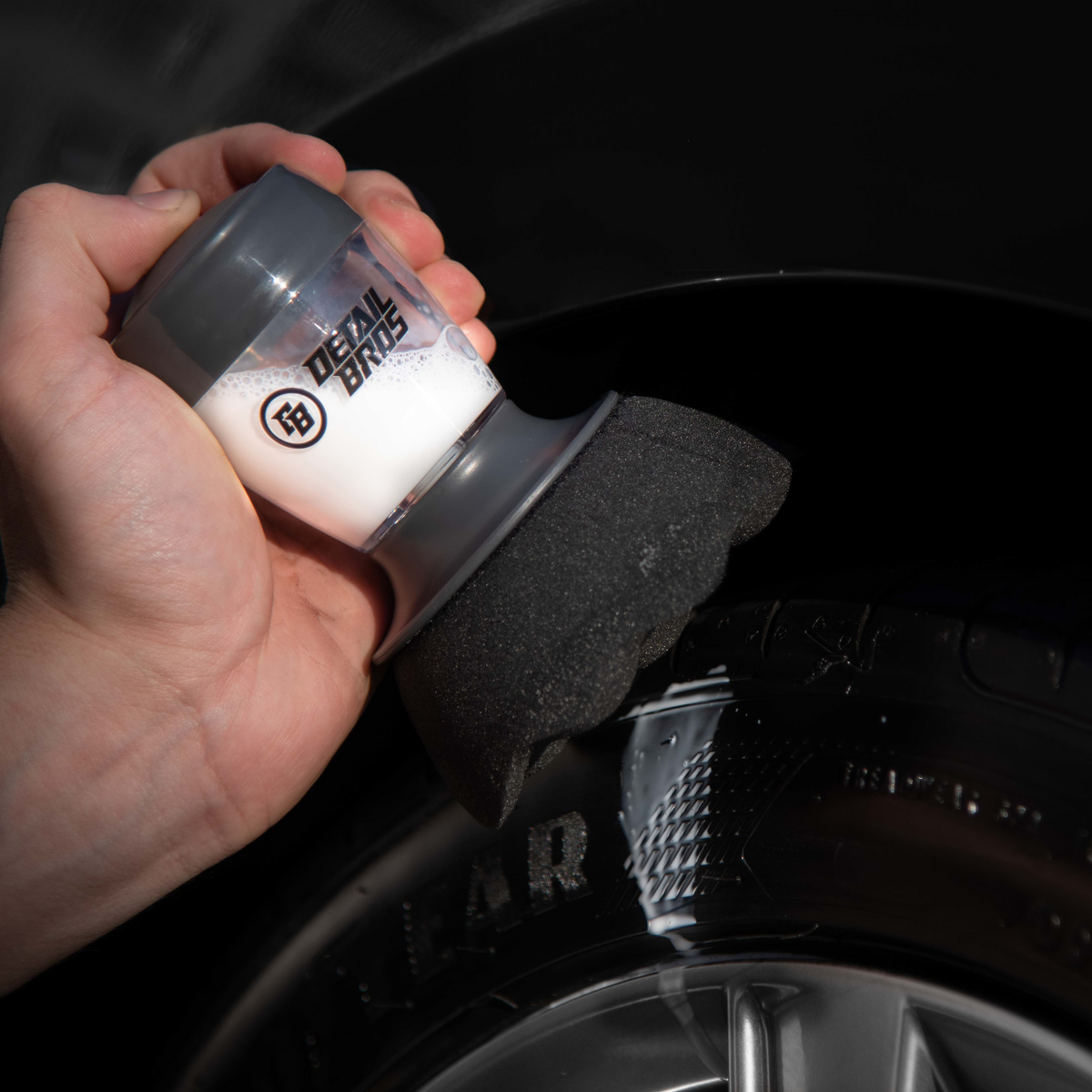 ✨ Upgrade Your Detailing Game — 70ml Smart Applicator for Smooth, Even Application!