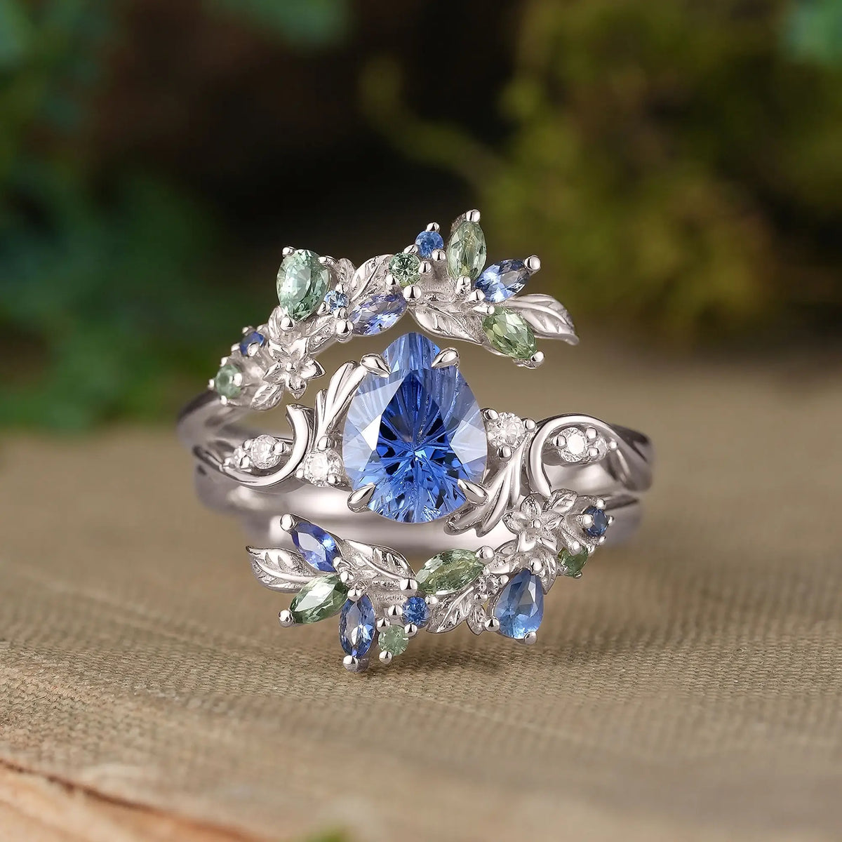EverBloom™ Blue Crystal Floral Ring – The Gift She’ll Remember