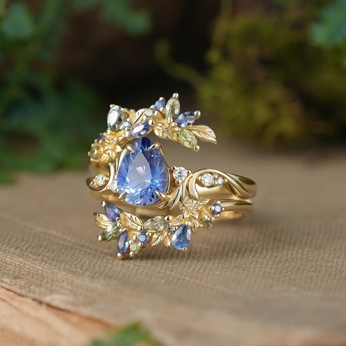 EverBloom™ Blue Crystal Floral Ring – The Gift She’ll Remember