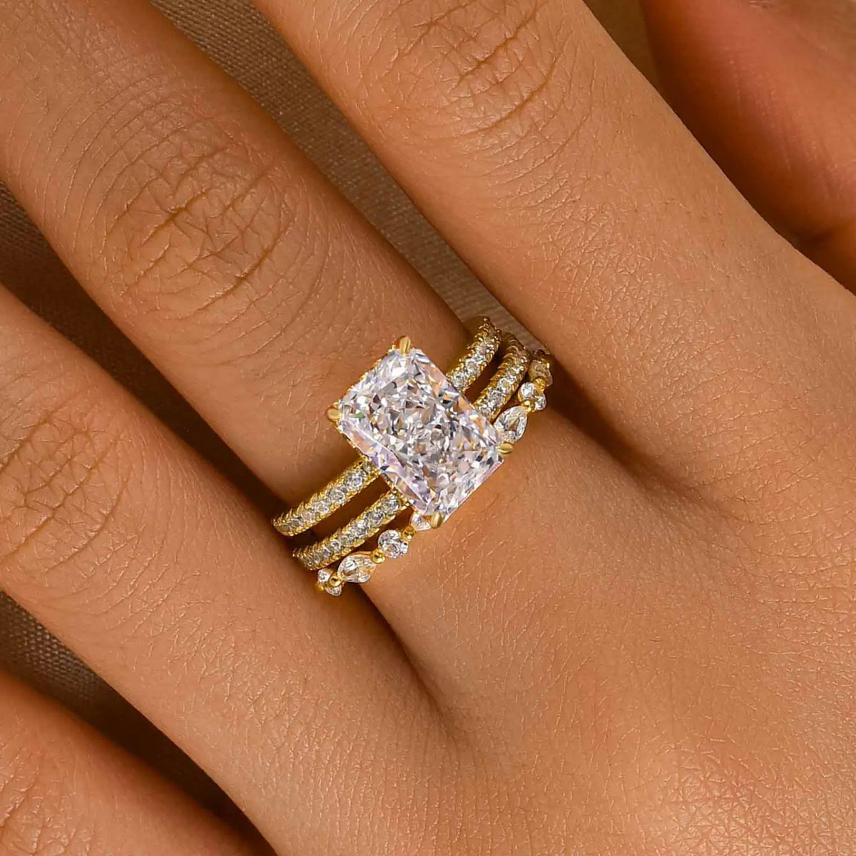 Luxury Radiant Cut Moissanite Ring Set